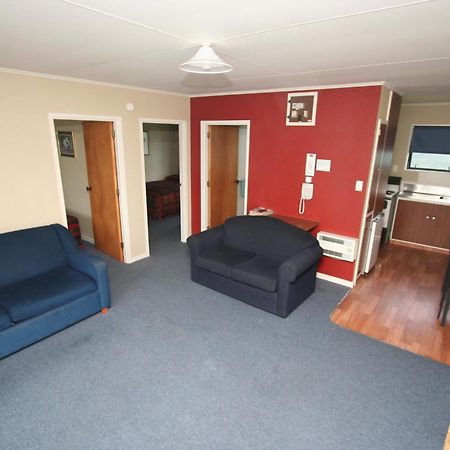 Commodore Motor Lodge Ashburton Extérieur photo