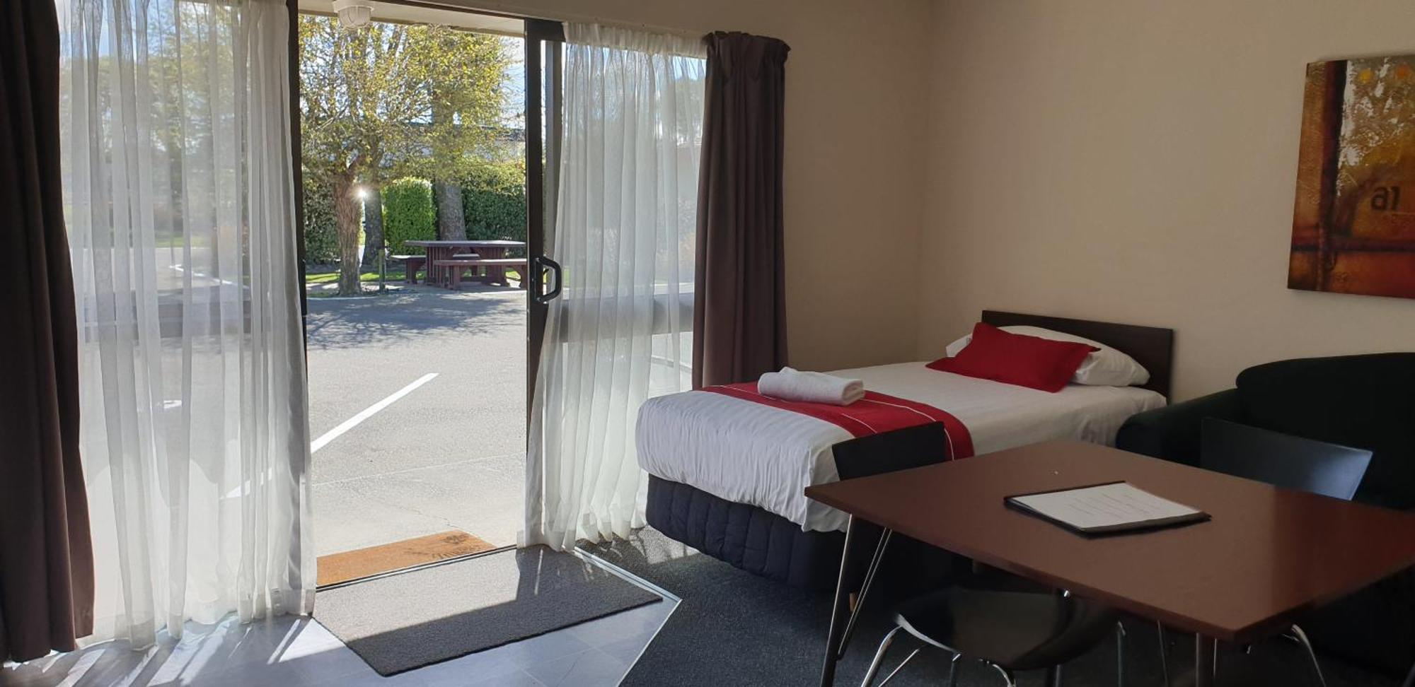 Commodore Motor Lodge Ashburton Extérieur photo